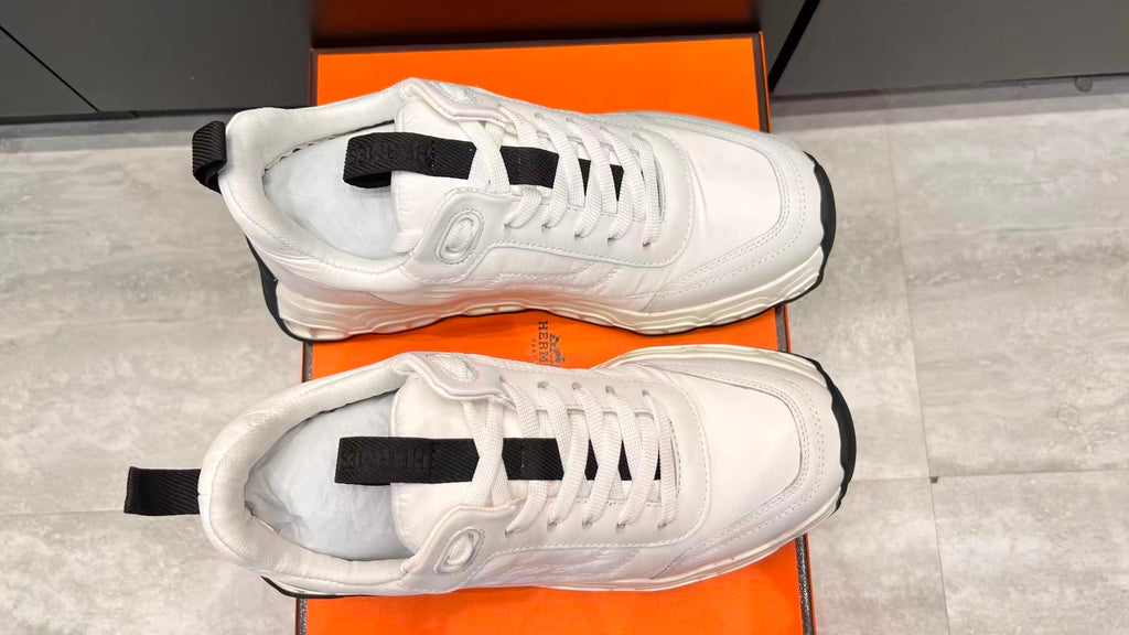 Signature Chunk Leather Sneakers – Premium White