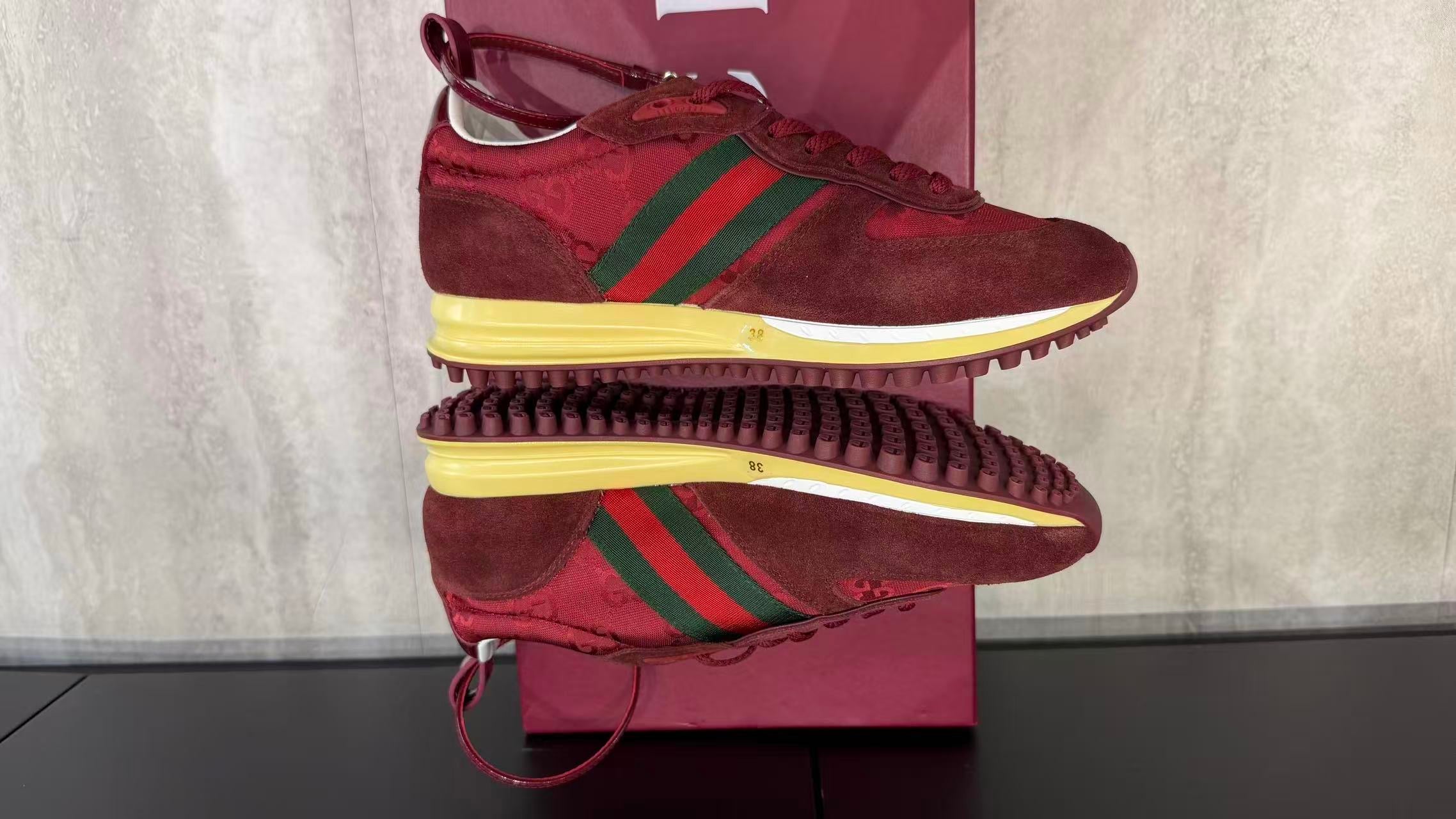 Signature Heritage Runner – Burgundy Red