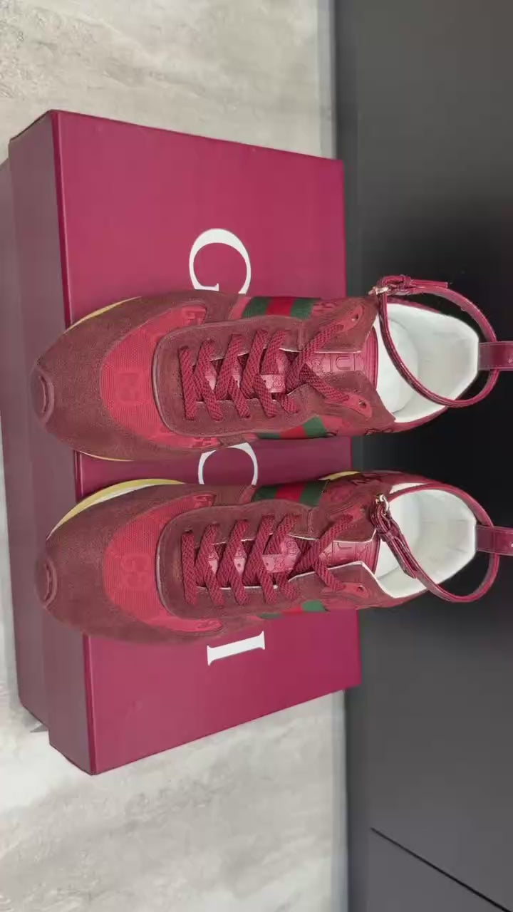 Signature Heritage Runner – Burgundy Red